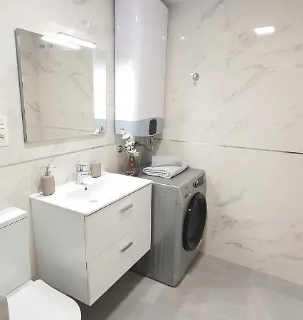 Lovely On The In * マルベーリャ