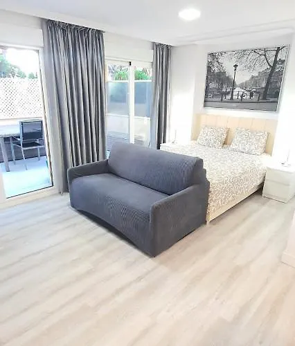 Lovely On The In Apartman *